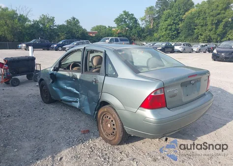 2005 Ford Focus Zx4 z USA, uszkodzony, nr VIN 1FAFP34N95W258850
